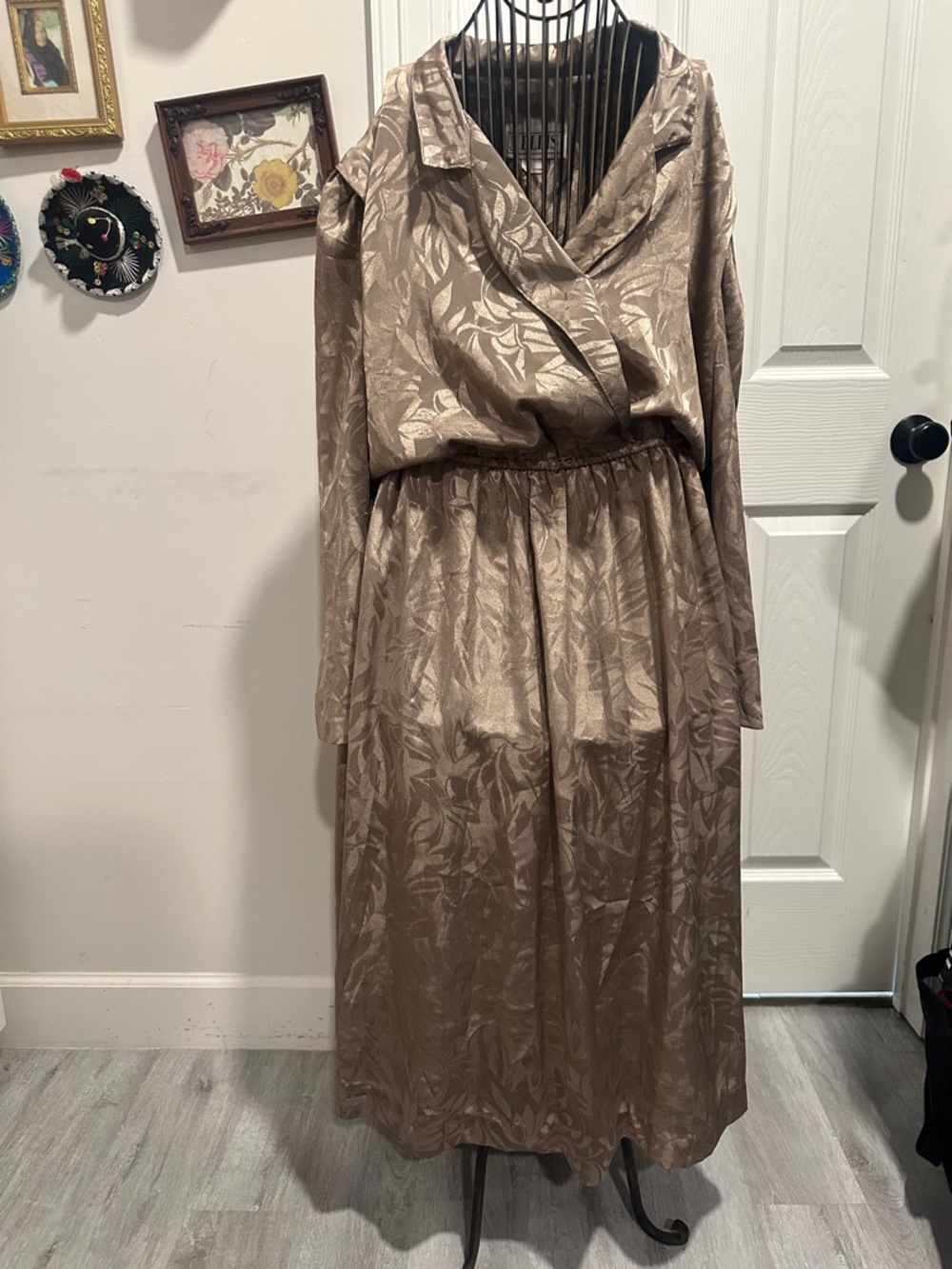 Vintage Taupe Long Sleeve Satin-Blend Women's Dress